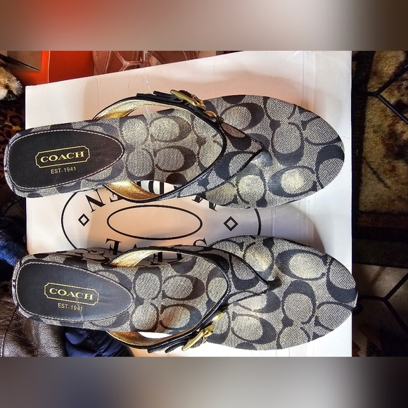 AUTHENTIC COACH SIGNATURE C WEDGE SANDALS SIZE 11 - Picture 8 of 8